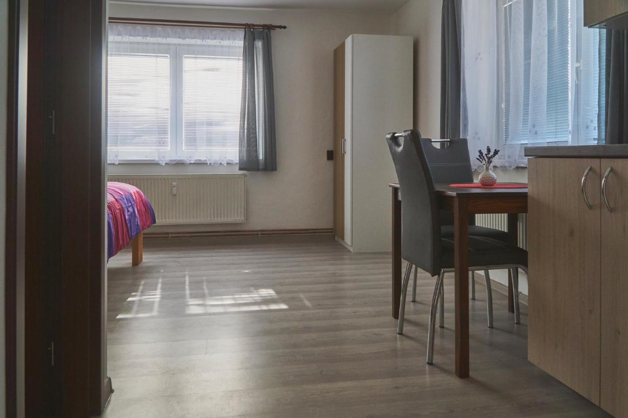 Apartmány Marjánka Jenisovice  Esterno foto