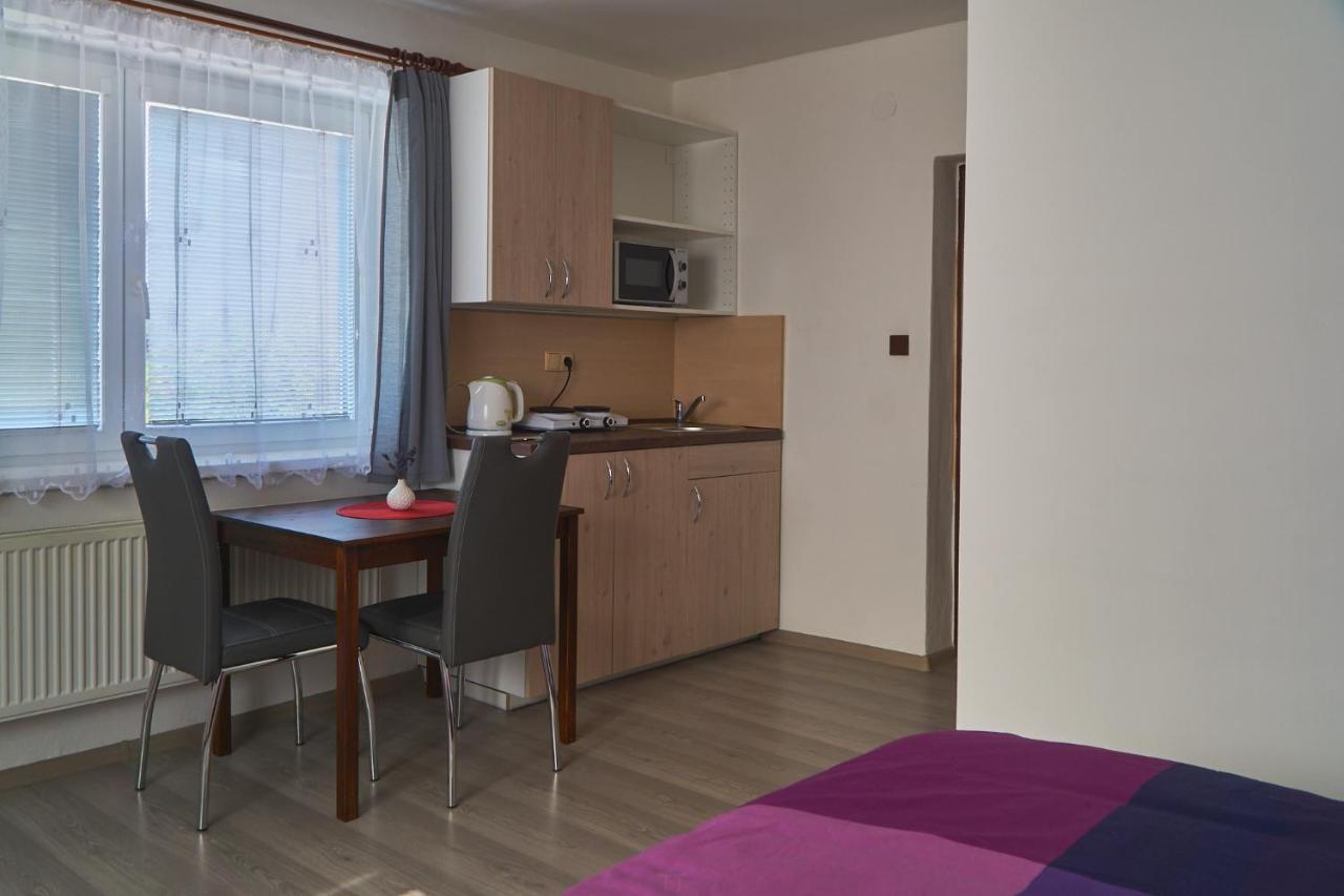 Apartmány Marjánka Jenisovice  Esterno foto